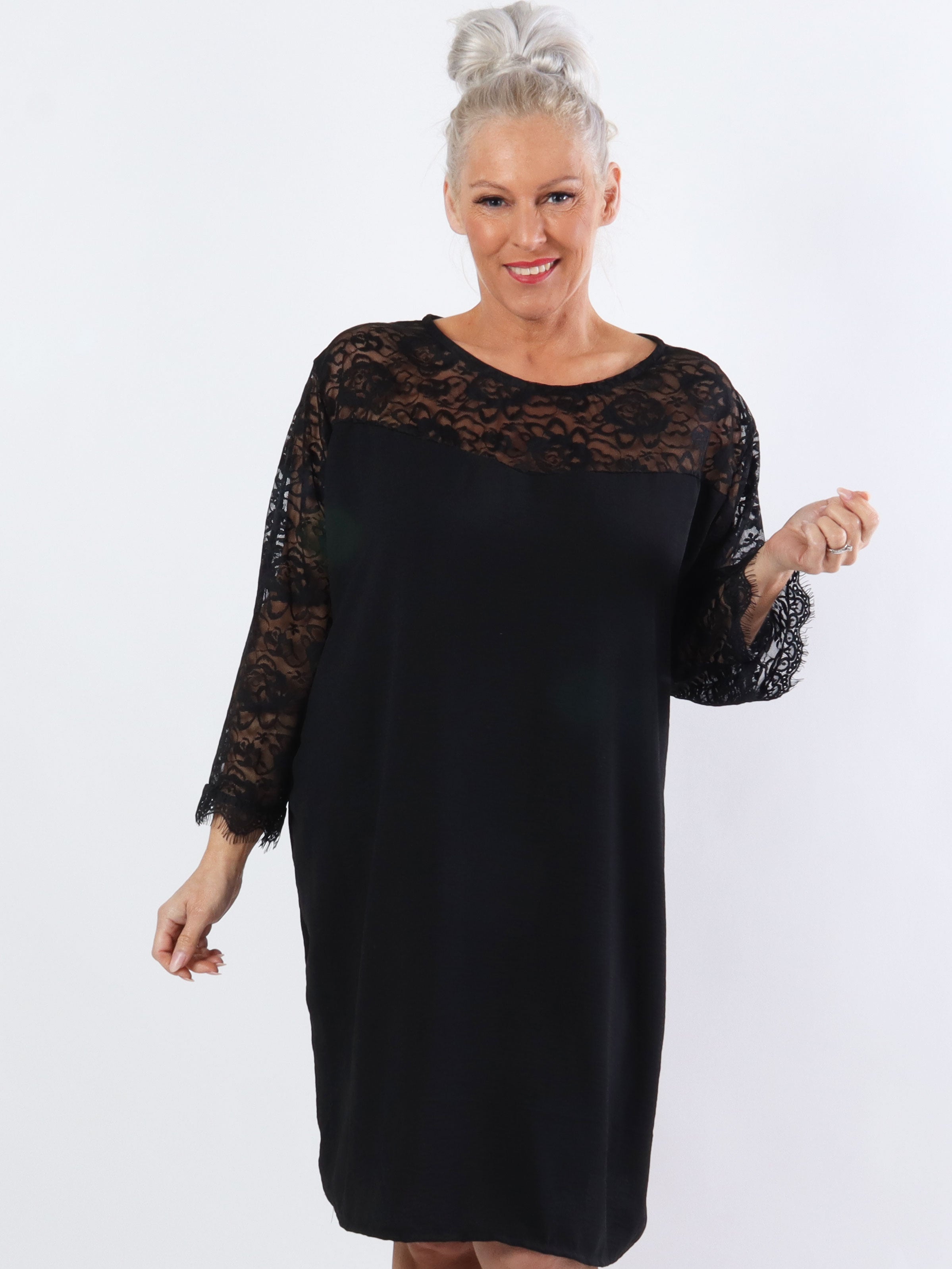 Nadine Dress - Sød blonde plus size kjole med sløjfe